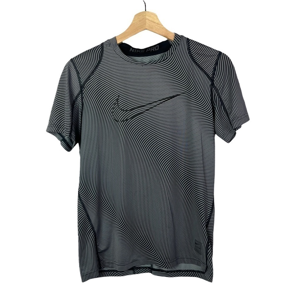 Nike Dr-Fit Gray & Black‎ Stripe Short Sleeve Athletic Top L